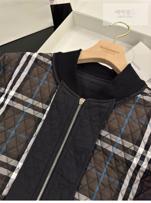 Burberry 버버리 퀼팅 나일론 봄버 자켓 의류 20번 이미지