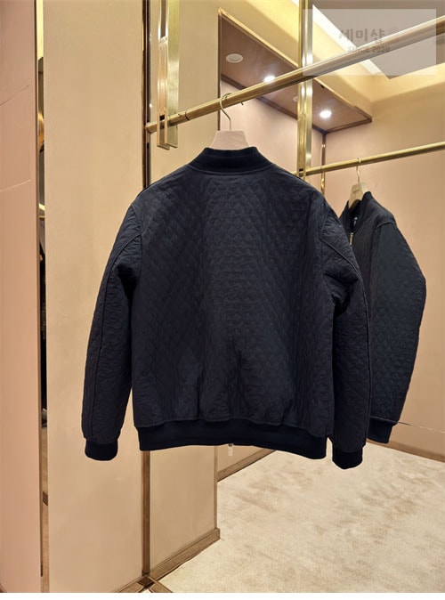 Burberry 버버리 퀼팅 나일론 봄버 자켓 의류 32번 이미지
