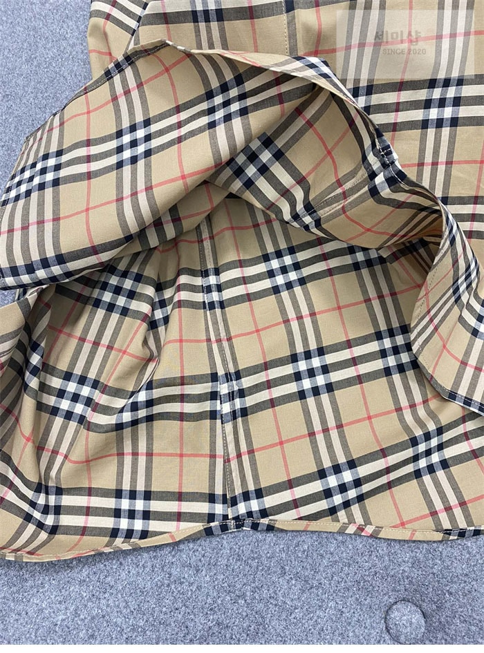 Burberry 버버리 클래식 체크 코튼 포플린 셔츠 레플리카 14번 이미지 - 의류 | 세미샵 레플리카 사이트