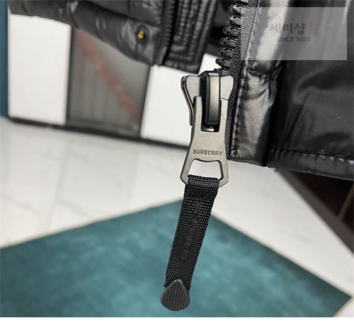 Burberry 버버리 패치 클래식 푸퍼 다운 패딩 자켓 의류 10번 이미지