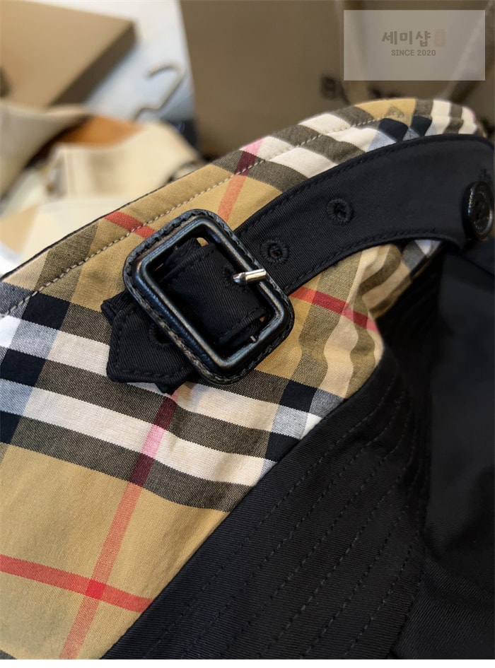 Burberry 버버리 해리티지 여성용 뉴 켄징턴 트렌치코트 블랙 의류 12번 이미지