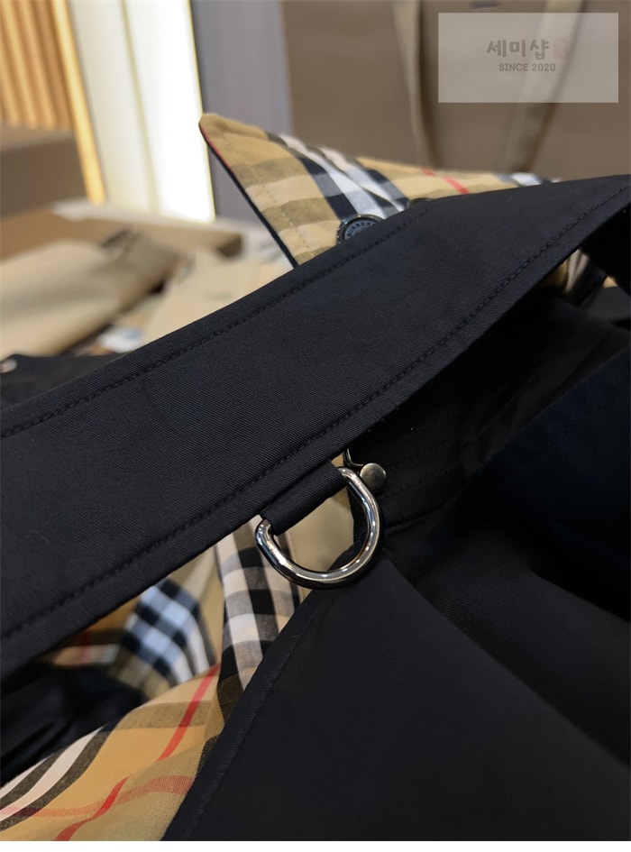 Burberry 버버리 해리티지 여성용 뉴 켄징턴 트렌치코트 블랙 의류 22번 이미지