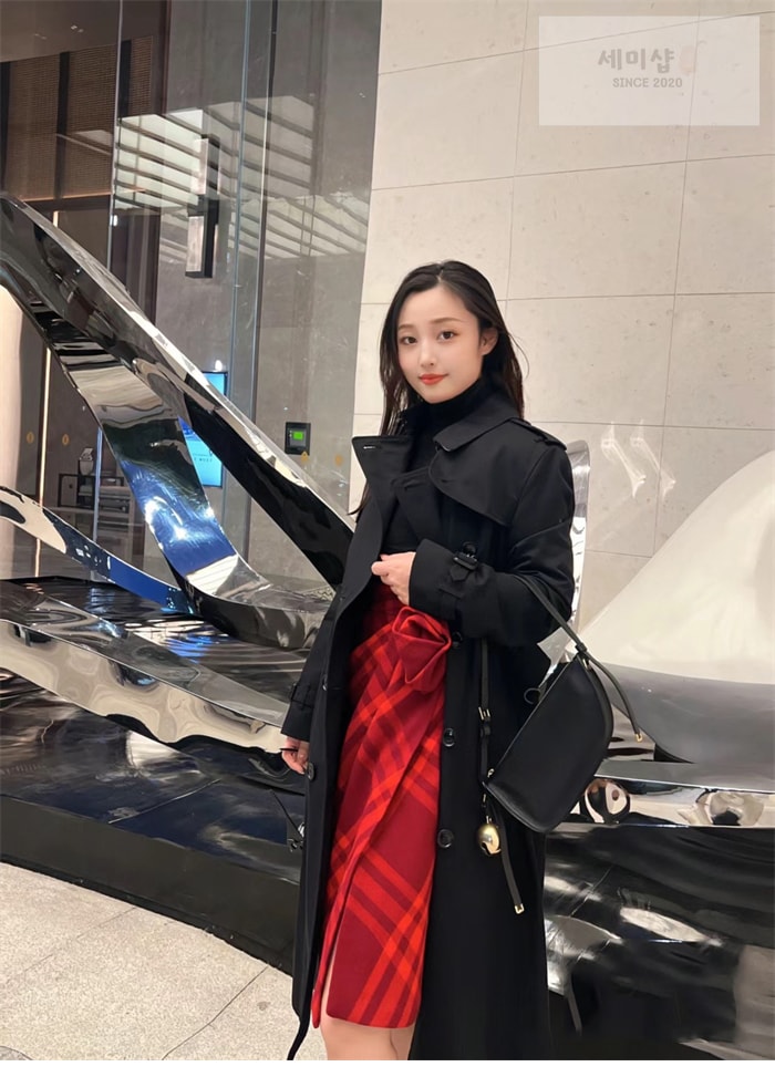Burberry 버버리 해리티지 여성용 롱 뉴 켄징턴 블랙 의류 2번 이미지