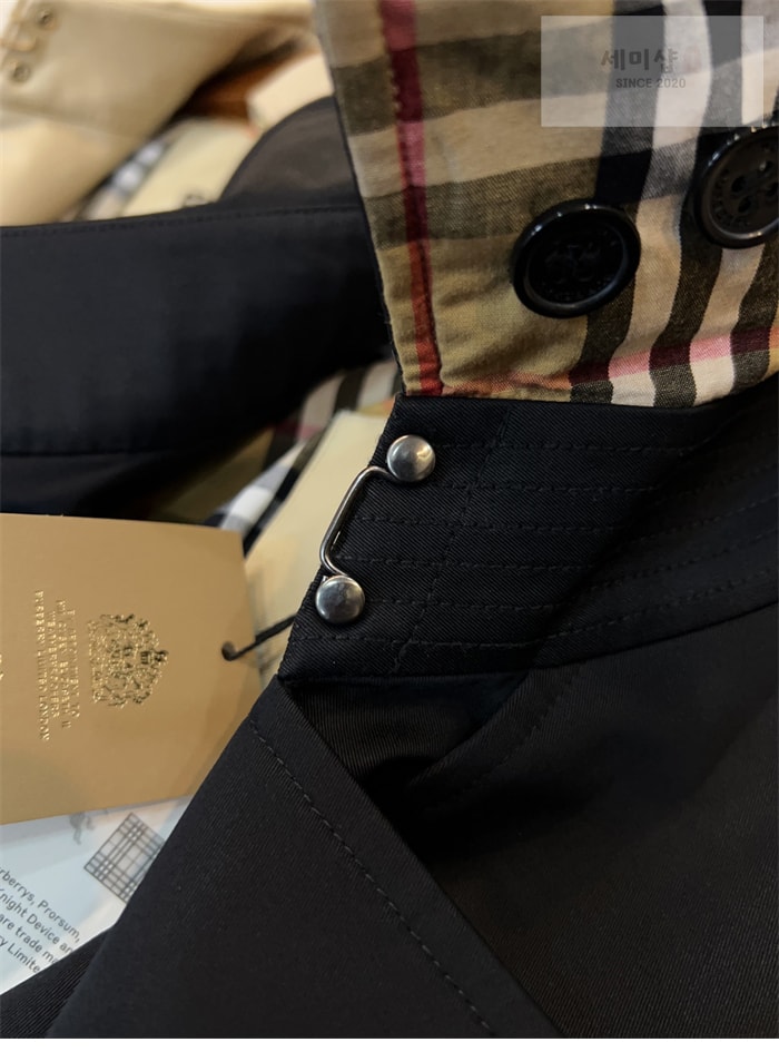Burberry 버버리 해리티지 여성용 롱 뉴 켄징턴 블랙 의류 16번 이미지