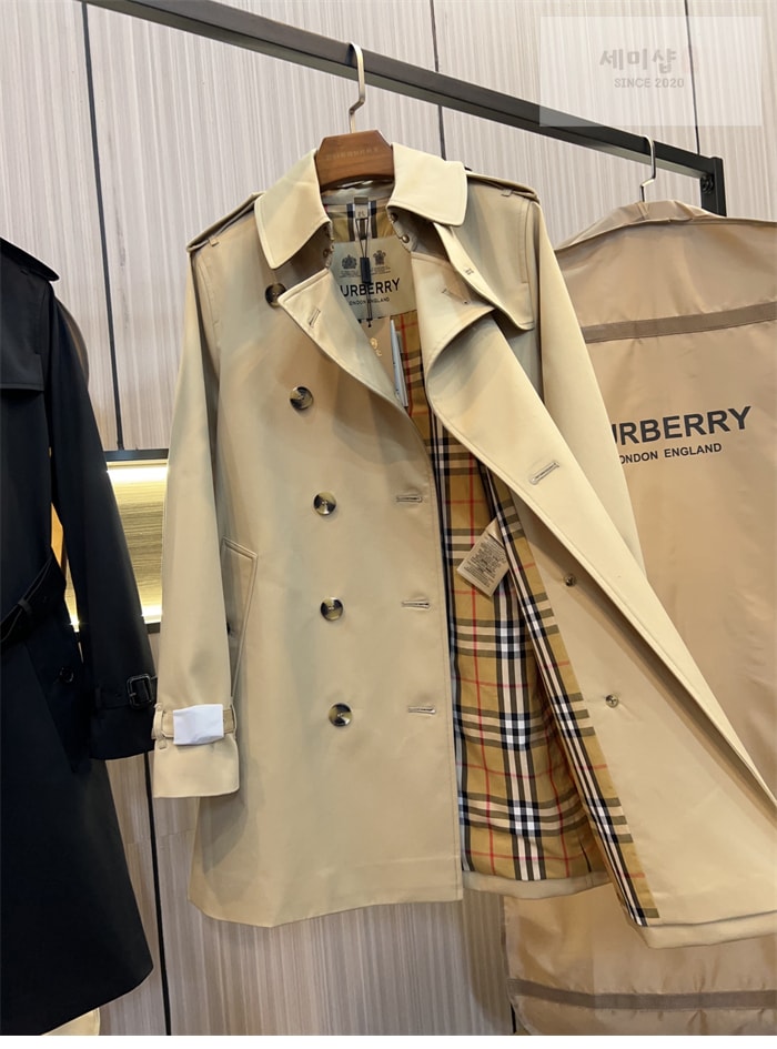 Burberry 버버리 해리티지 여성용 숏 뉴 켄징턴 트렌치코트 베이지 의류 5번 이미지