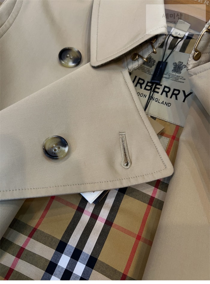 Burberry 버버리 해리티지 여성용 숏 뉴 켄징턴 트렌치코트 베이지 의류 8번 이미지
