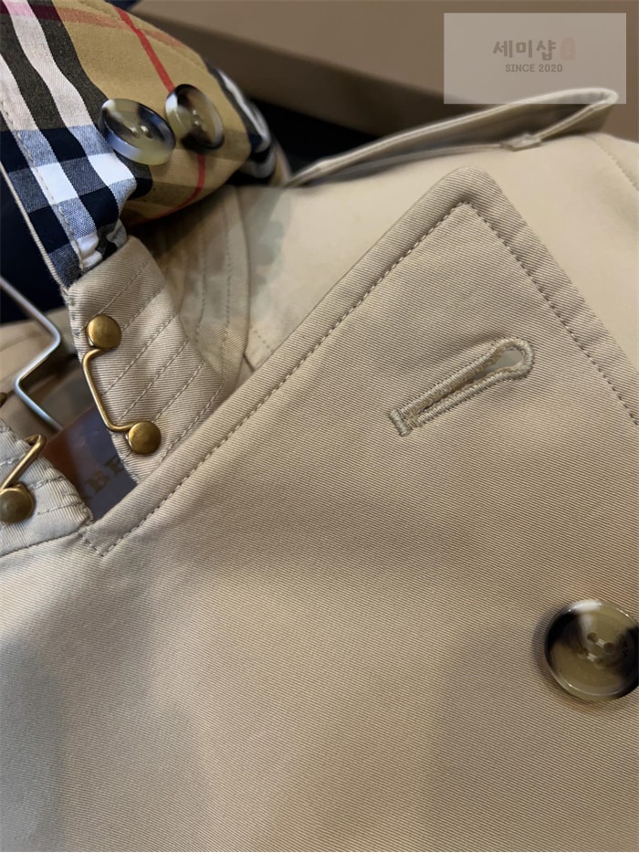 Burberry 버버리 해리티지 여성용 숏 뉴 켄징턴 트렌치코트 베이지 의류 12번 이미지