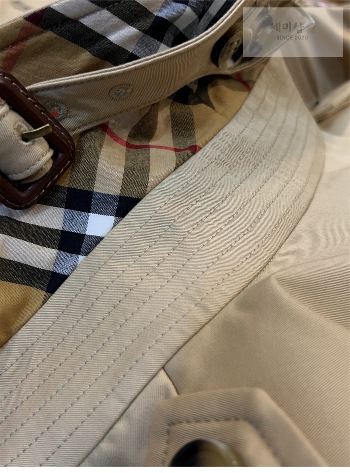 Burberry 버버리 해리티지 여성용 숏 뉴 켄징턴 트렌치코트 베이지 의류 14번 이미지