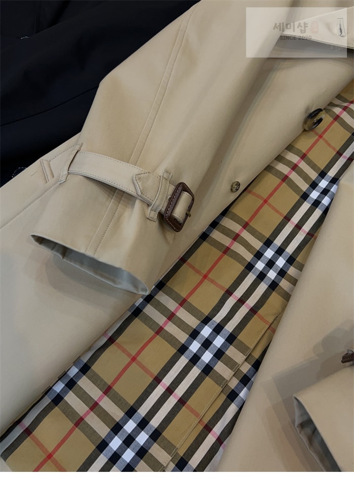 Burberry 버버리 해리티지 여성용 숏 뉴 켄징턴 트렌치코트 베이지 의류 19번 이미지