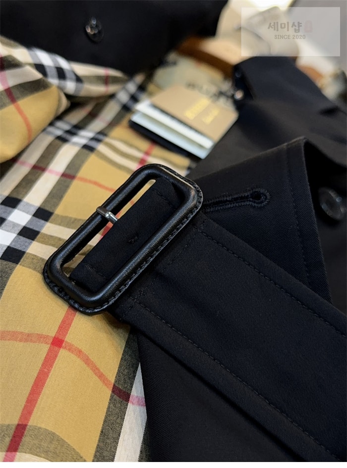Burberry 버버리 해리티지 여성용 숏 뉴 켄징턴 트렌치코트 블랙 의류 13번 이미지