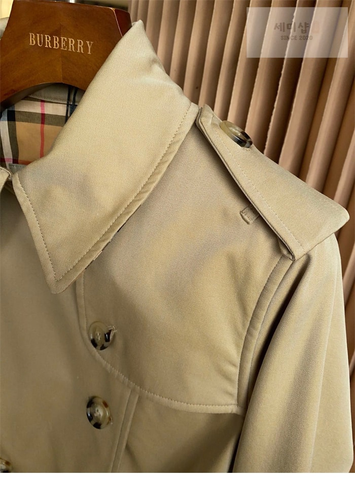 Burberry 버버리 해리티지 여성용 숏 켄징턴 트렌치코트 베이지 의류 7번 이미지