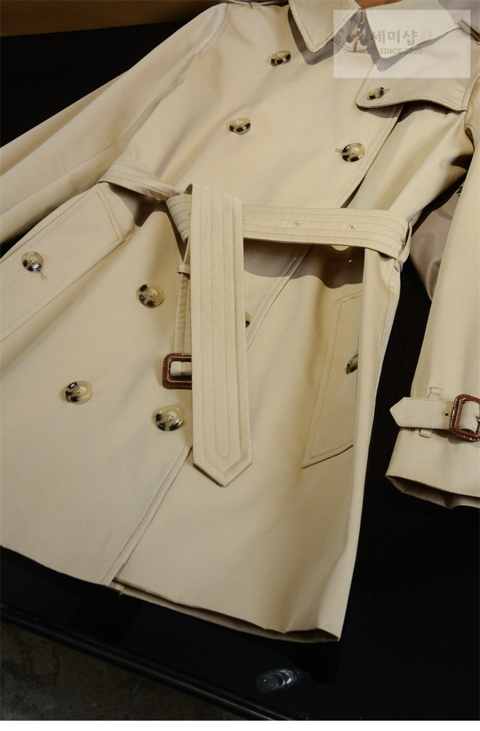 Burberry 버버리 해리티지 여성용 숏 켄징턴 트렌치코트 베이지 의류 11번 이미지