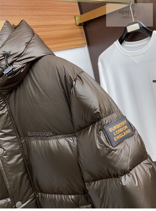 Burberry 버버리 24FW 로고 숏 패딩 의류 5번 이미지