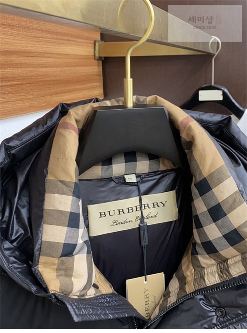 Burberry 버버리 24FW 로고 숏 패딩 의류 13번 이미지