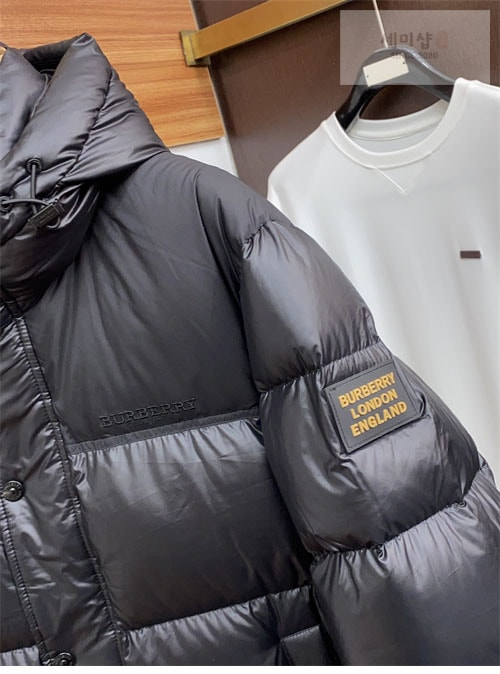 Burberry 버버리 24FW 로고 숏 패딩 의류 19번 이미지