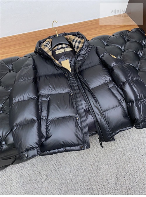 Burberry 버버리 24FW 로고 숏 패딩 의류 15번 이미지