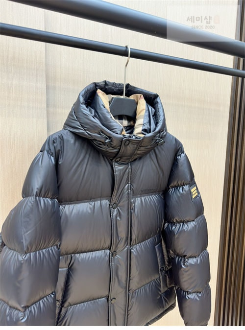 Burberry 버버리 24FW 로고 패치 숏 패딩 다운 자켓 의류 5번 이미지