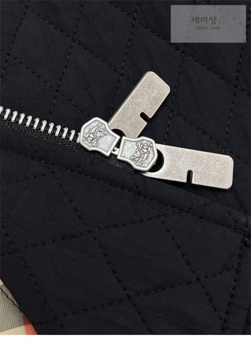 Burberry 버버리 24FW 체크 후드 퀼티드 나일론 자켓 의류 7번 이미지