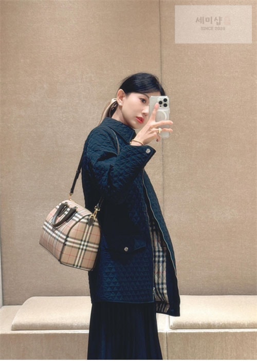 Burberry 버버리 24FW 체크 후드 퀼티드 나일론 자켓 의류 20번 이미지