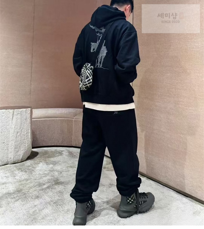 Burberry 버버리 B 쉴드 모티프 트랙팬츠 의류 2번 이미지