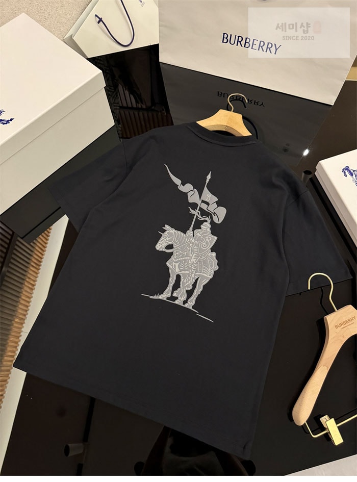 Burberry 버버리 B 쉴드 EKD 코튼 반팔 티셔츠 의류 6번 이미지