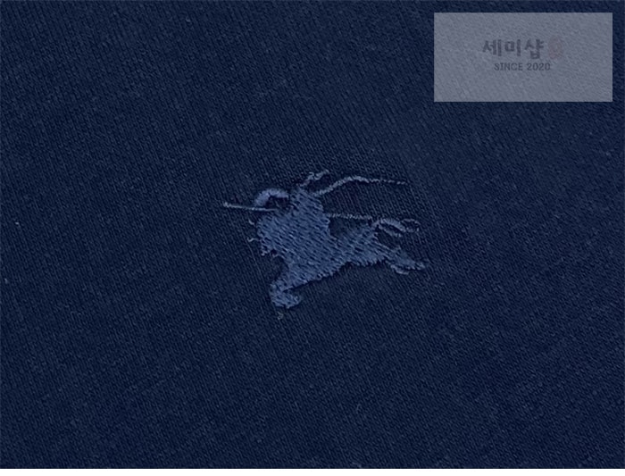 Burberry 버버리 EKD 자수 넥 포인트레터링 반팔 티셔츠 블루 의류 16번 이미지