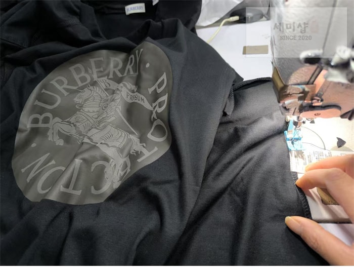 Burberry 버버리 EKD 코튼 반팔 티셔츠 블랙 의류 28번 이미지