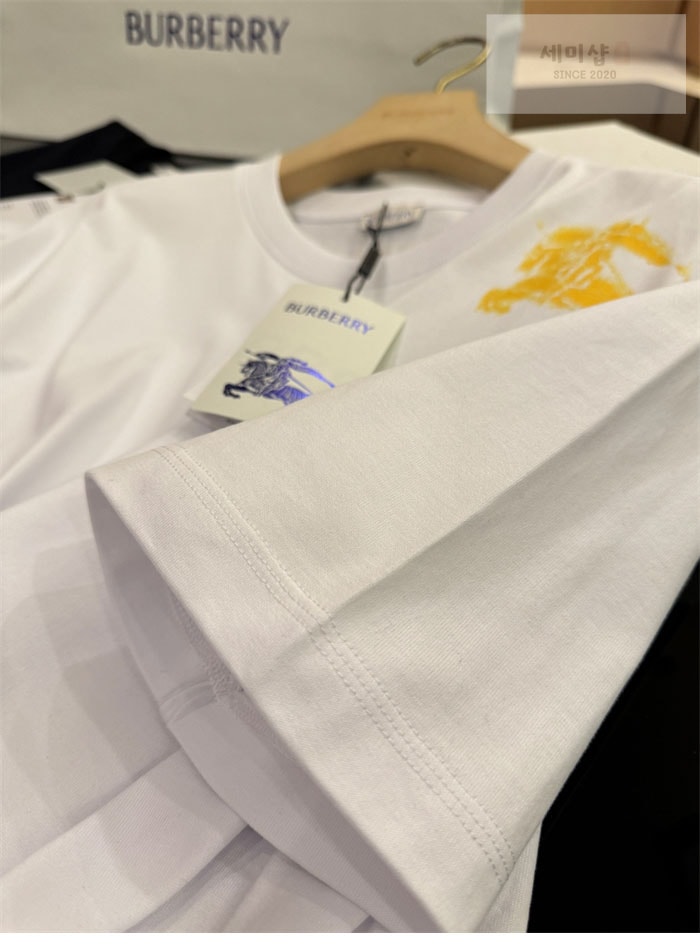 Burberry 버버리 EKD 코튼 반팔 티셔츠 화이트 의류 14번 이미지