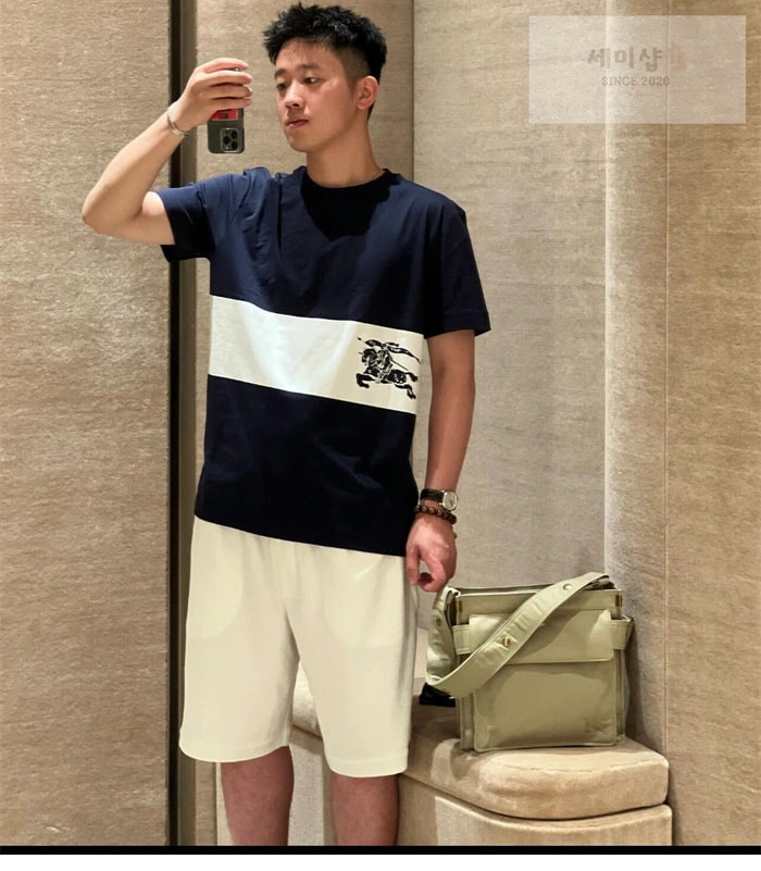 Burberry 버버리 EKD 프린트 스트라이프 반팔 티셔츠 의류 17번 이미지