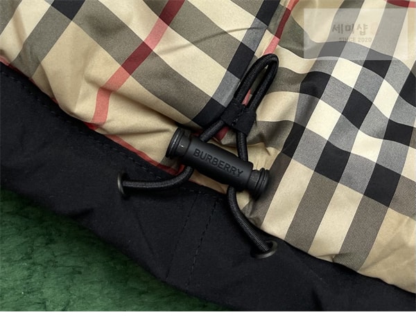 Burberry 버버리 Pailton 패커블 후드 다운 패딩 자켓 의류 13번 이미지