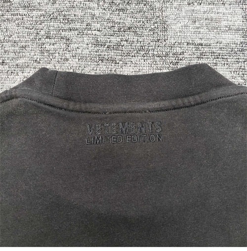 Vetements 베트멍 스티키 로고 반팔 티셔츠 의류 10번 이미지