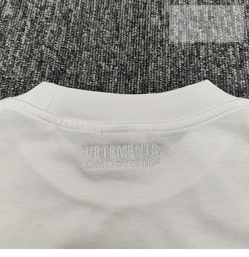 Vetements 베트멍 포스트잇 로고 반팔 티셔츠 의류 10번 이미지
