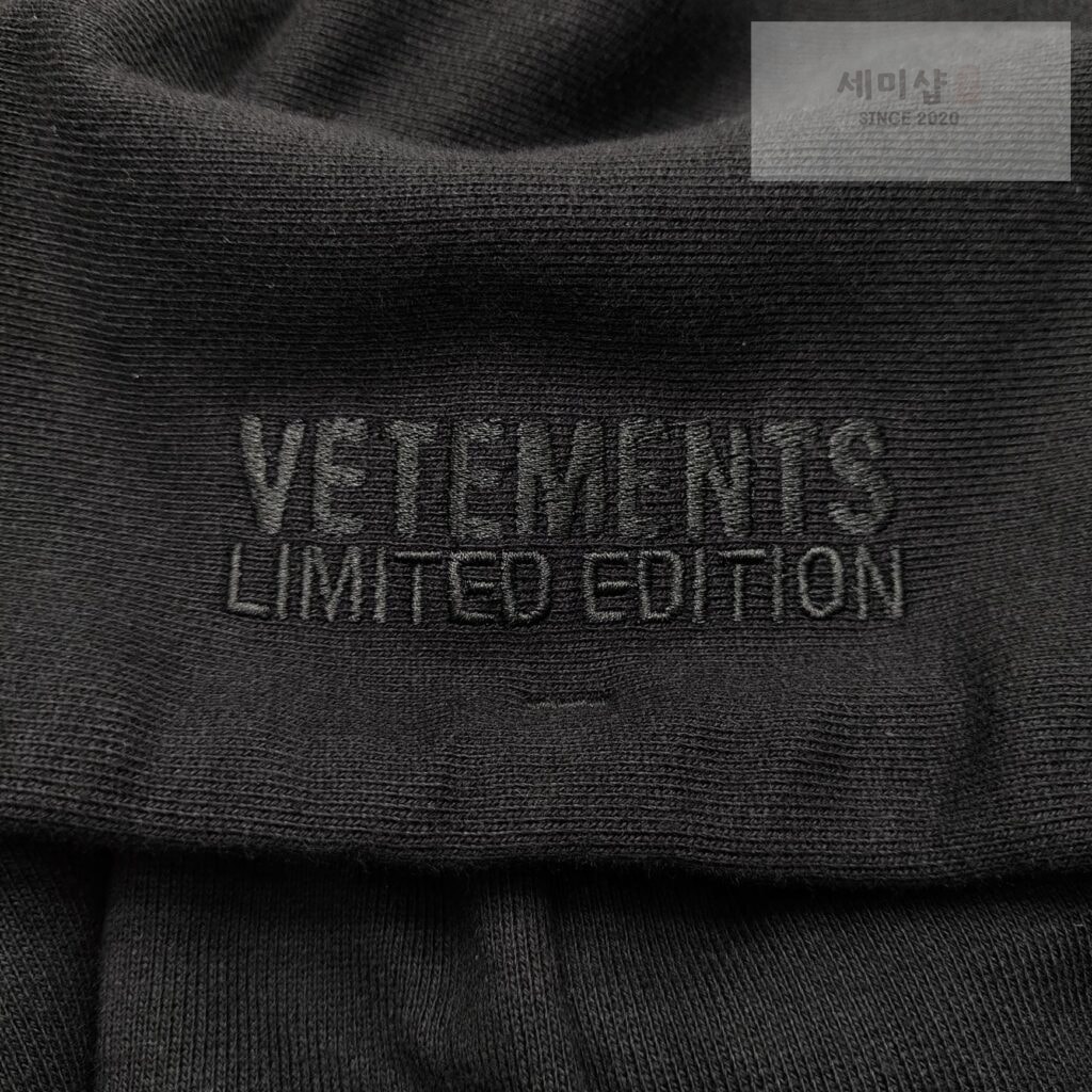 Vetements 베트멍 24SS 캠페인 로고 후드 티셔츠 블랙 의류 7번 이미지