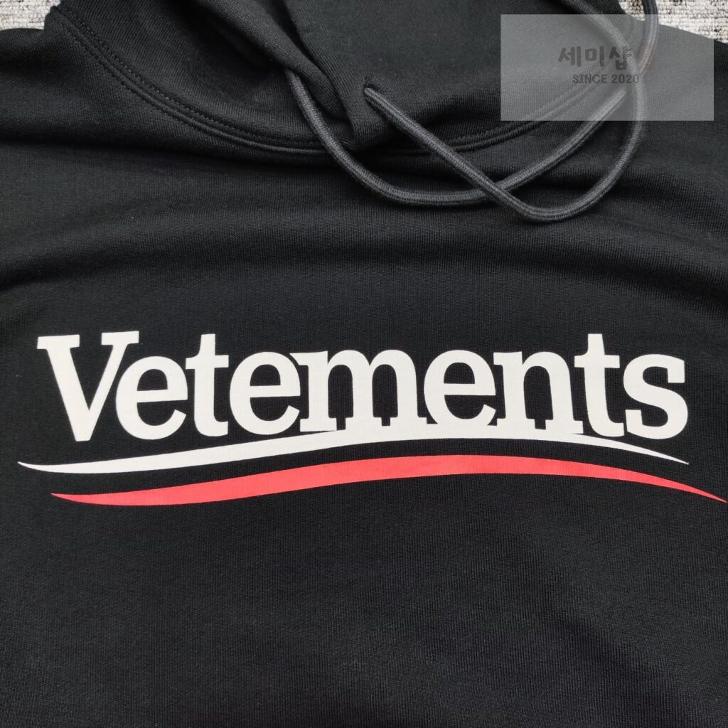 Vetements 베트멍 24SS 캠페인 로고 후드 티셔츠 블랙 의류 8번 이미지
