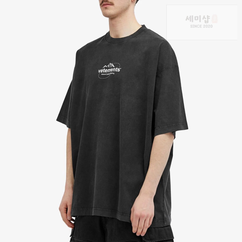 Vetements 베트멍 24SS SPRING WATER 로고 반팔 티셔츠 블랙 의류 10번 이미지