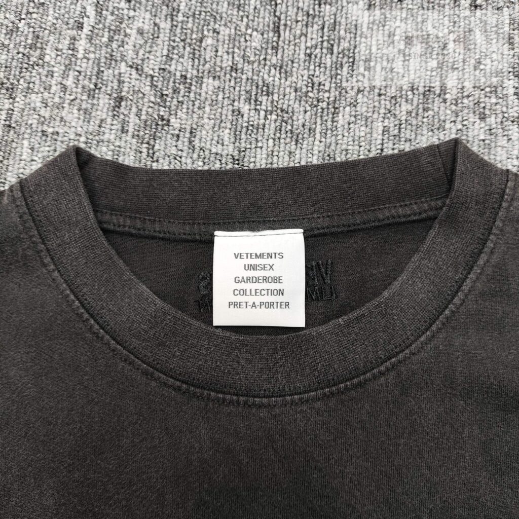 Vetements 베트멍 24SS SPRING WATER 로고 반팔 티셔츠 블랙 의류 8번 이미지
