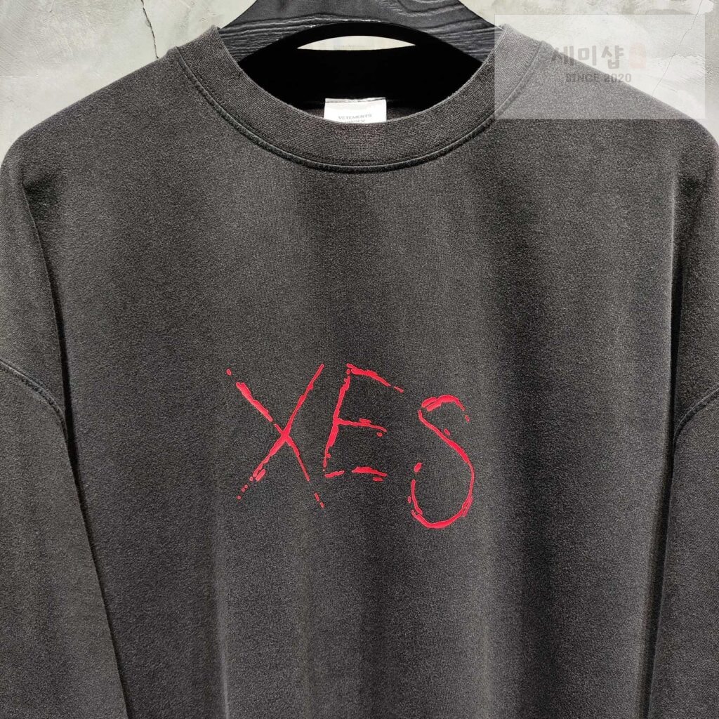 Vetements 베트멍 24SS XES 프린팅 반팔 티셔츠 블랙 의류 5번 이미지