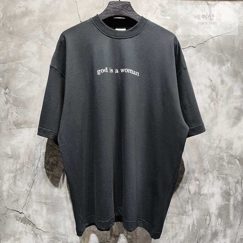 Vetements 베트멍 God Is A Woman 크롭 박시 티셔츠 의류 1번 이미지