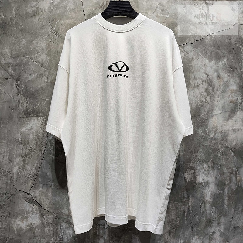 Vetements 베트멍 Oval 로고 오버사이즈 반팔 티셔츠 의류 10번 이미지