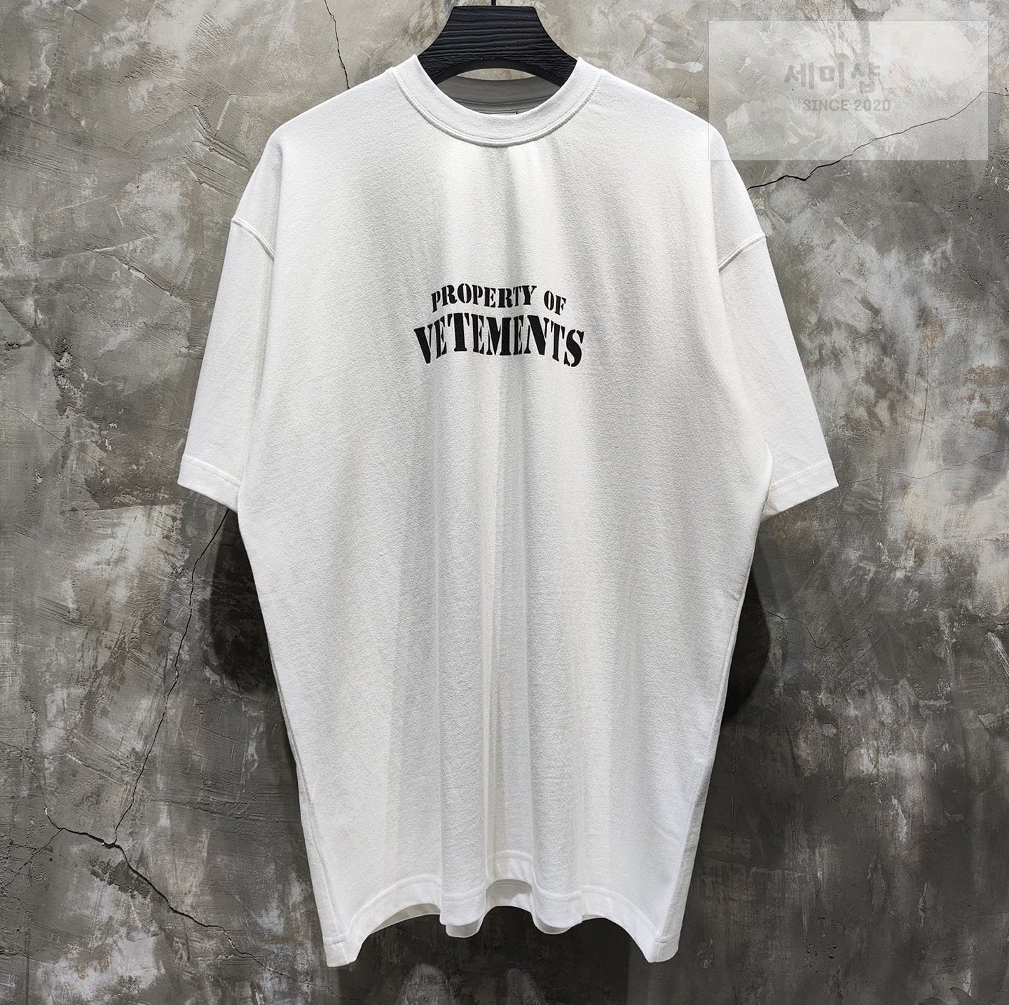Vetements 베트멍 PROPERTY OF 반팔 티셔츠 화이트 의류 1번 이미지