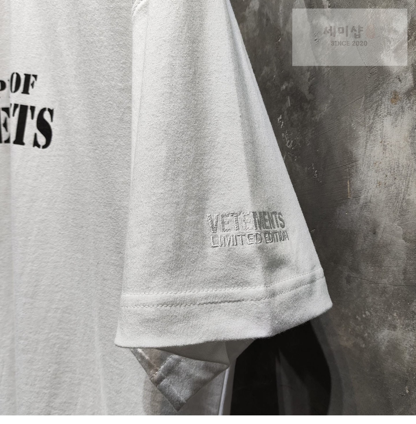 Vetements 베트멍 PROPERTY OF 반팔 티셔츠 화이트 의류 7번 이미지