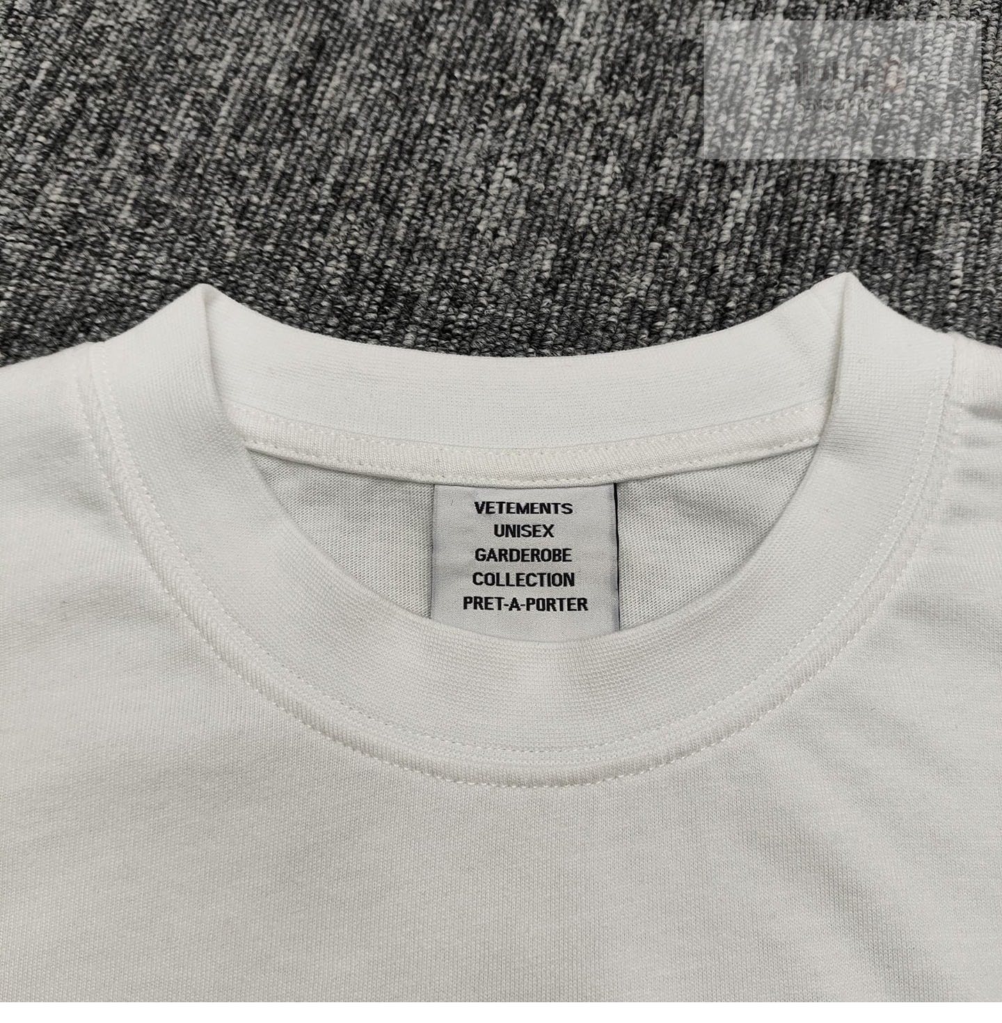 Vetements 베트멍 PROPERTY OF 반팔 티셔츠 화이트 의류 8번 이미지