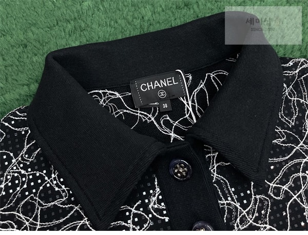 C H A N E L 샤넬 24/25 글리터 코튼 폴로 셔츠 의류 11번 이미지