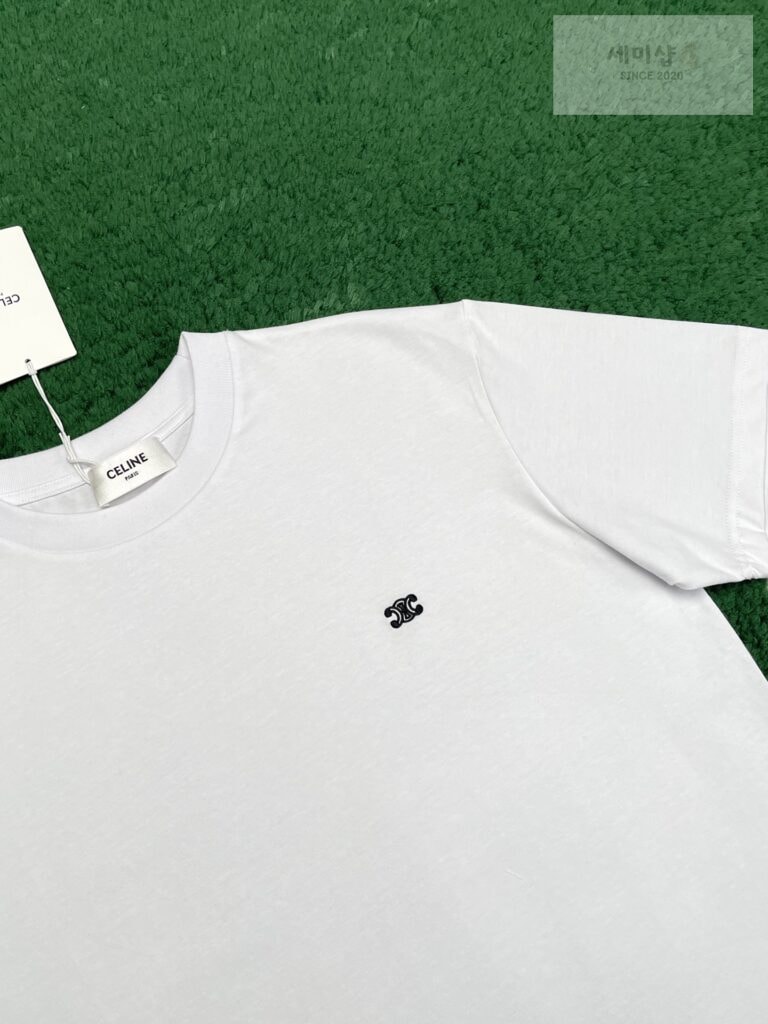C E L I N E 셀린느 트리오페 스몰 로고 루즈핏 반팔 티셔츠 “2COLOR” WHITE 의류 4번 이미지
