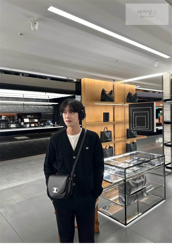 C E L I N E 셀린느 트리옹프 v넥 캐시미어 가디건 의류 2번 이미지