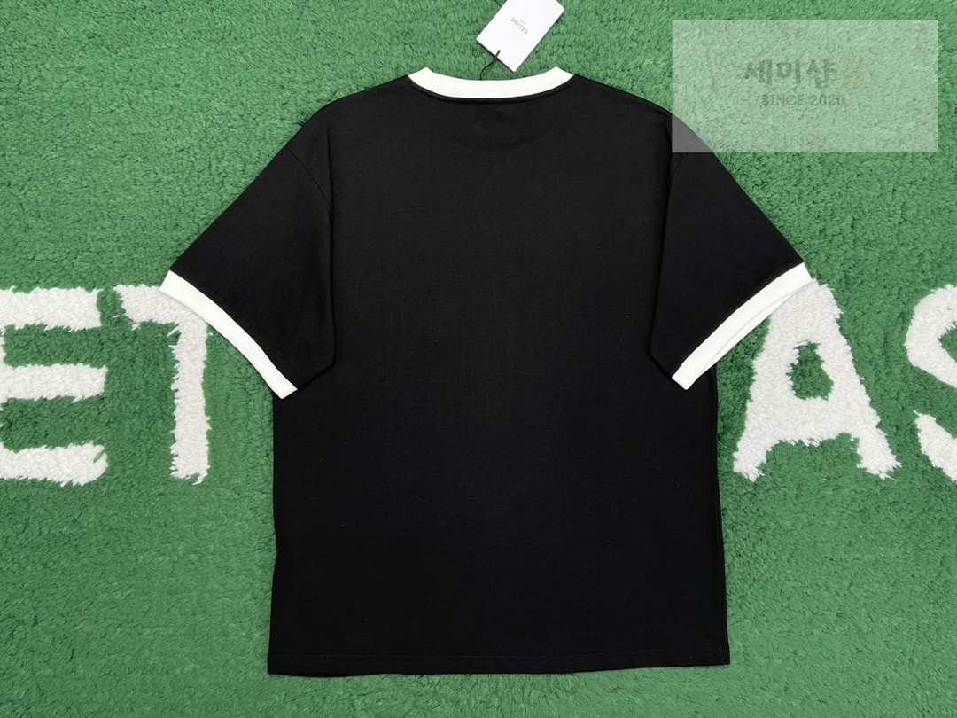C E L I N E 셀린느 23FW 로고 프린팅 반팔 티셔츠 “2COLOR” BLACK 의류 6번 이미지