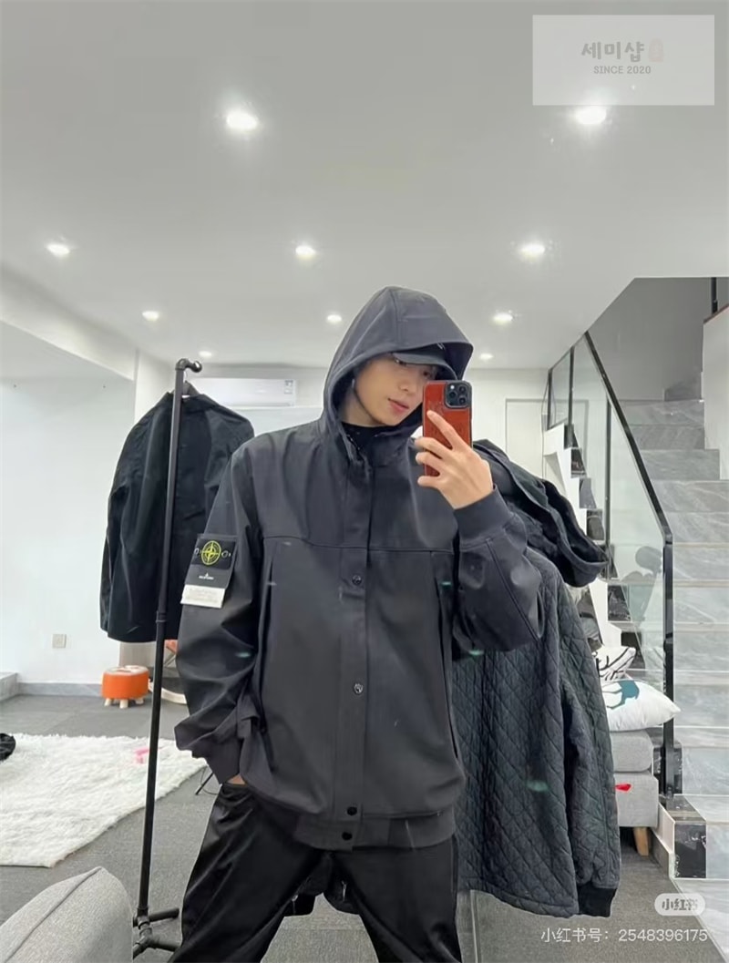 Stone Island 스톤아일랜드 라이트 소프트 쉘-R 후드 자켓 의류 3번 이미지