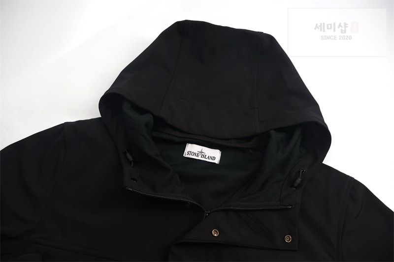 Stone Island 스톤아일랜드 라이트 소프트 쉘-R 후드 자켓 의류 5번 이미지