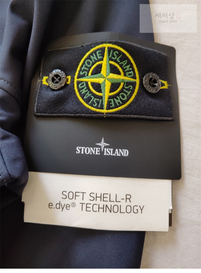 Stone Island 스톤아일랜드 소프트 쉘-R 자켓 Q0122 의류 22번 이미지
