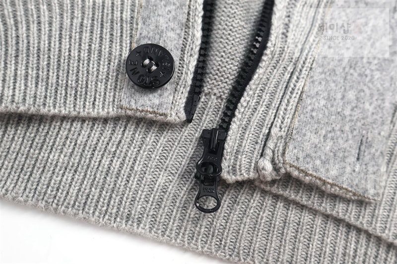 Stone Island 스톤아일랜드 와펜 하이넥 버튼 니트 스웨터 의류 3번 이미지
